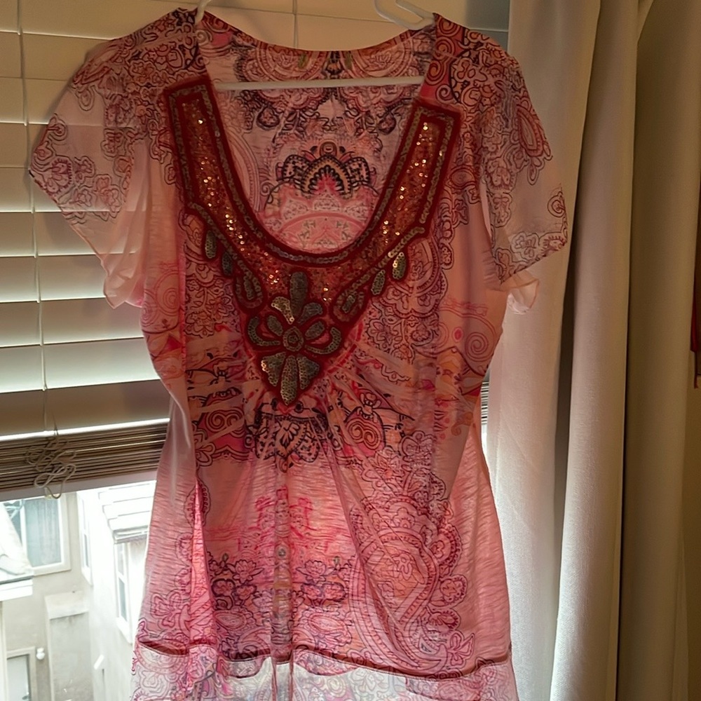 Women’s coral top size XL